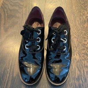 Marc Jacobs black patent leather Oxfords